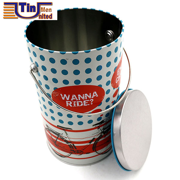 Chocolate & Candy Tins